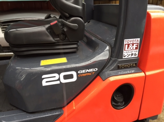 ขายรถโฟลคลิฟท์ (รุ่นใหม่ล่าสุด )TOYOTA 02-8FGK20 , ออโต , เครื่องยนต์เบนซินหัวฉีด ประหยัดน้ำมันสุดๆๆ, , เสายกสูง 3 เมตร , รถนำเข้าจากญี่ปุ่น 100\%