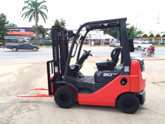 ขายรถโฟลคลิฟท์ (รุ่นใหม่ล่าสุด )TOYOTA 02-8FGK20 , ออโต , เครื่องยนต์เบนซินหัวฉีด ประหยัดน้ำมันสุดๆๆ, , เสายกสูง 3 เมตร , รถนำเข้าจากญี่ปุ่น 100\%