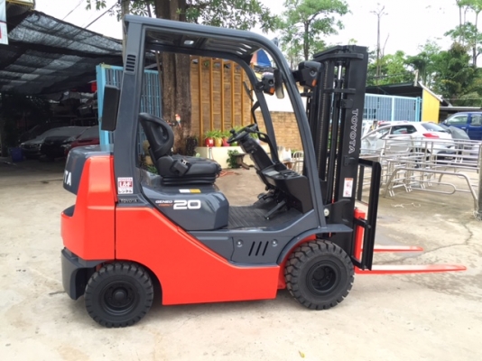 ขายรถโฟลคลิฟท์ (รุ่นใหม่ล่าสุด )TOYOTA 02-8FGK20 , ออโต , เครื่องยนต์เบนซินหัวฉีด ประหยัดน้ำมันสุดๆๆ, , เสายกสูง 3 เมตร , รถนำเข้าจากญี่ปุ่น 100\%