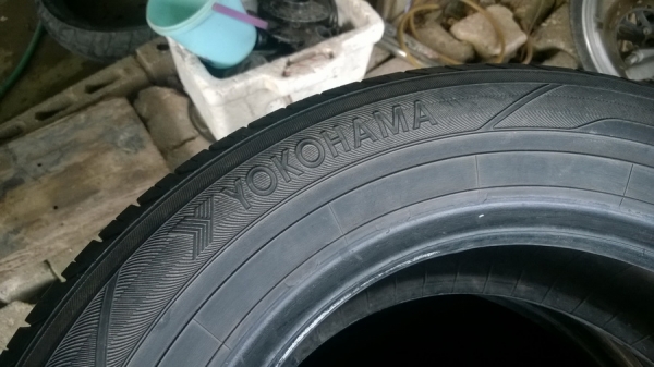 ขายยาง\% Yokahama ขอบ 14  ใส่ เก๋ง