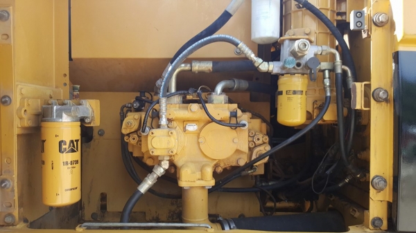 ขาย!! >>> CAT 320D <<< สวยเดิม โซ่ใหม่ พร้อมใช้ 1,850,000 บาท