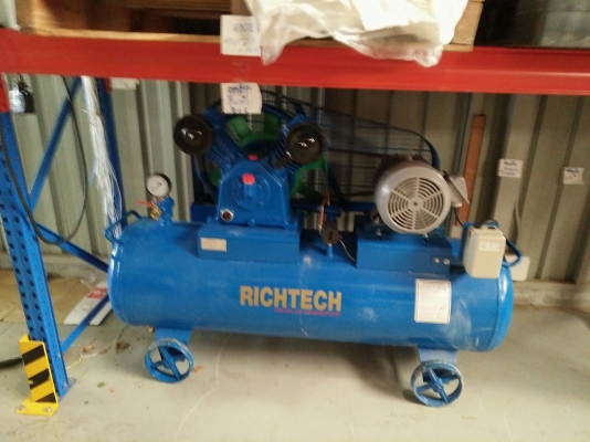 ขายปั้มลม 7.5HP อายุใช้งานไม่ถึง 20 ชั่วโมง