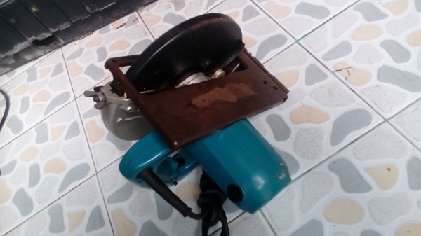 เลื่อยวงเดือน มากิต้า 7 นิ้ว MAKITA 5606B 950W เลื่อยวงเดือน มากิต้า 7 นิ้ว MAKITA 5606B 950W