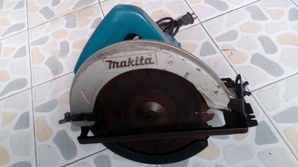เลื่อยวงเดือน มากิต้า 7 นิ้ว MAKITA  5606B  950W