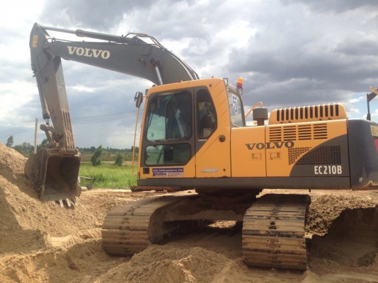 ขายรถขุด EC210B ราคา 1,500,000 บาท ติดต่อ 08-1237-4444 เสือ ขายรถขุด EC210B ราคา 1,500,000 บาท ติดต่อ 08-1237-4444 เสือ