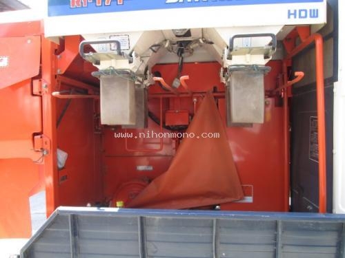 รถเกี่ยวข้าวนั่งขับ รหัสสินค้า : 80903923 ยี่ห้อ : KUBOTA รุ่น : R1-171A ติดต่อ Tel.086-8150487 www.nihonmono.com รถเกี่ยวข้าวนั่งขับ รหัสสินค้า : 80903923 ยี่ห้อ : KUBOTA รุ่น : R1-171A ติดต่อ Tel.086-8150487 www.nihonmono.com