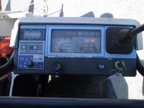 รถเกี่ยวข้าวนั่งขับ รหัสสินค้า : 80903923 ยี่ห้อ : KUBOTA รุ่น : R1-171A ติดต่อ Tel.086-8150487 www.nihonmono.com รถเกี่ยวข้าวนั่งขับ รหัสสินค้า : 80903923 ยี่ห้อ : KUBOTA รุ่น : R1-171A ติดต่อ Tel.086-8150487 www.nihonmono.com