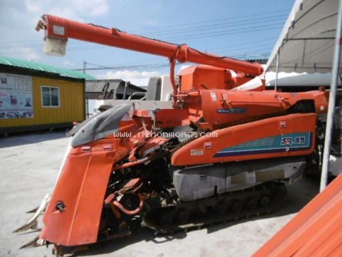 ขาย รถเกี่ยวข้าวนั่งขับ ยี่ห้อ : KUBOTA รุ่น : SR35 รหัสสินค้า : 80803425 นำเข้าจากญี่ปุ่นพร้อมใช้งาน