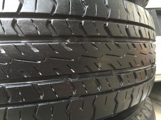 ขายยาง FIRESTONE DESTINATION LE01 215-70-15 ปี14 ดอกหนาจัด ไม่มีตำหนิ ไม่มีปะ ชุดละ 5,000 บาท