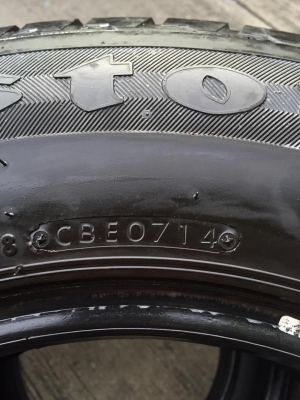 ขายยาง FIRESTONE DESTINATION LE01 215-70-15 ปี14 ดอกหนาจัด ไม่มีตำหนิ ไม่มีปะ ชุดละ 5,000 บาท