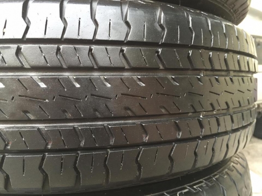 ขายยาง FIRESTONE DESTINATION LE01 215-70-15 ปี14 ดอกหนาจัด ไม่มีตำหนิ ไม่มีปะ ชุดละ 5,000 บาท