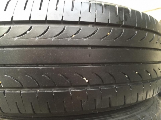 ขายยาง GOODYEAR DURASPORT 215-70-15 ปี15 ดอกหนาจัด ไม่มีตำหนิ ชุดละ 5,500 บาท