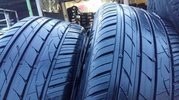 ขายล้อแม็กป้ายแดง civic fc 16" ยางปี16 สนใจติดต่อ ตาเล็ก ล้อและยางครับ 081-3747940