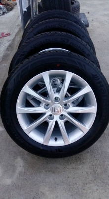 ขายล้อแม็กป้ายแดง civic fc 16" ยางปี16 สนใจติดต่อ ตาเล็ก ล้อและยางครับ 081-3747940