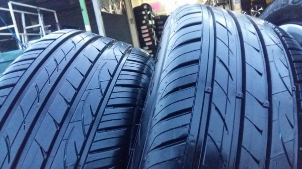 ขายล้อแม็กป้ายแดง civic fc 16" ยางปี16 สนใจติดต่อ ตาเล็ก ล้อและยางครับ 081-3747940