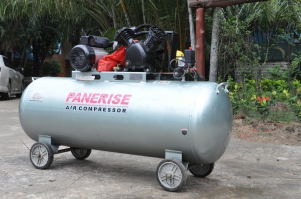 ขายปั้มลม 2สูบ(300ลิตรใหญ่) 5.5kwสภาพสวยเดิม ของใหม่เปิดตู้ติดมา1ตัว 26,000บาท เท่านั้น!!