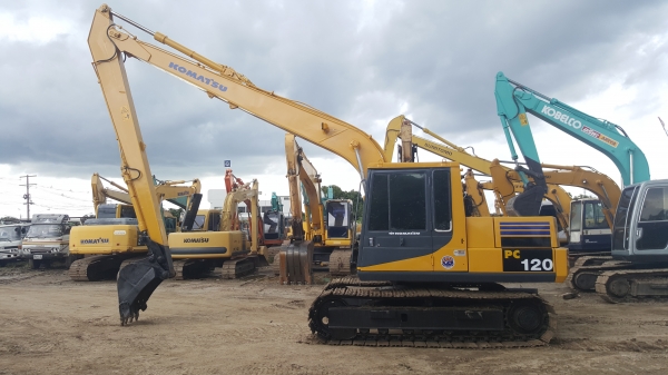 ขายรถแมคโครpc120-3บูมยาว สภาพพร้อมใช้งาน แอร์เย็น สนใจติดต่อ0851562314