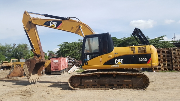 ขายครับcat320D สภาพสวยๆๆครับ สนใจติดต่อ0851562314