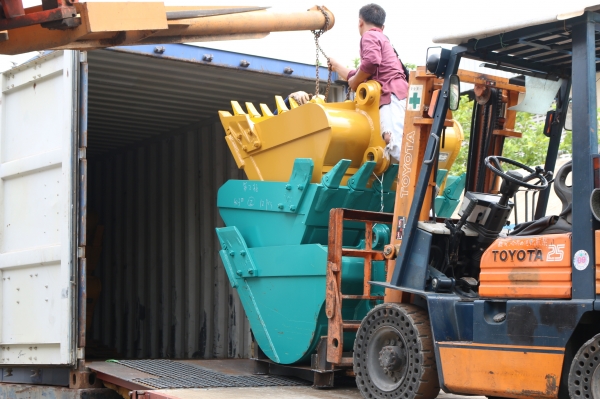 บุ้งกี๋แบ็คโฮ