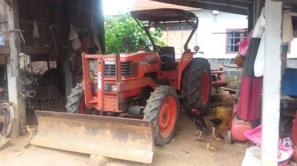 ขายรถไถ KUBOTA M5000SU อุปกรณ์ ดันหน้า ผานหลัง สภาพสวยพร้อมใช้งาน เอกสารพร้อมโอน ราคา550,000 สนใจโทร 090-8588220คุณนะ 093-3258446คุณบิว หรือเข้าดูสินค้าอื่นๆได้ที่ www.narong2truck.com หรือ www.truck.in.th/498 หรือเพจFacebook ณรงค์ ซื้อขายรถมือสอง (เว็บไซ