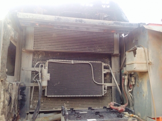 ขายรถขุด Hitachi  ZX-350H ราคา 1,000,000 บาท ติดต่อ 08-1237-4444 เlสือ