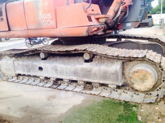 ขายรถขุด Hitachi  ZX-350H ราคา 1,000,000 บาท ติดต่อ 08-1237-4444 เlสือ