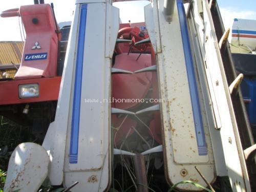 รถเกี่ยวข้าวนั่งขับ รหัสสินค้า : 80802294 ยี่ห้อ : MITSUBISHI รุ่น : MC12 ติดต่อ Tel.086-8150487 www.nihonmono.com