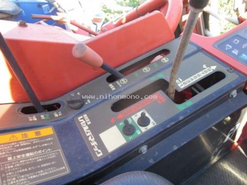 รถเกี่ยวข้าวนั่งขับ รหัสสินค้า : 80802294 ยี่ห้อ : MITSUBISHI รุ่น : MC12 ติดต่อ Tel.086-8150487 www.nihonmono.com