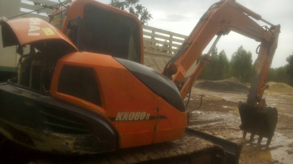 kubota kx80 แม็คโคร