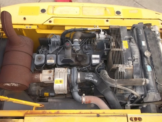 ขายรถแบคโฮ KOMATSU PC200-7 ปี 2005