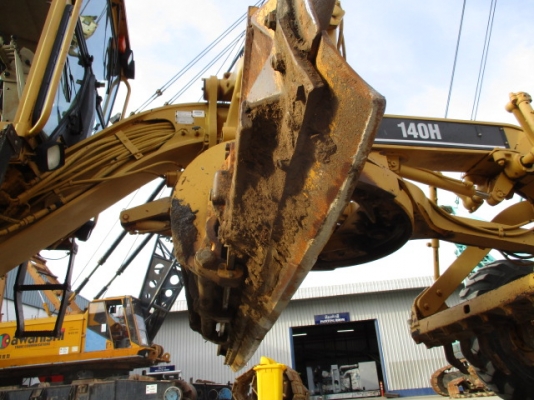 ขายรถเกรด CATERPILLAR 140H ปี 1997 ขายรถเกรด CATERPILLAR 140H ปี 1997