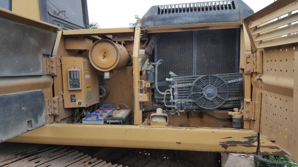 ขาย แมคโคร CAT320 V2 สภาพดี พร้อมใช้งาน มีเล่มทะเบียนครบ ขาย แมคโคร CAT320 V2 สภาพดี พร้อมใช้งาน มีเล่มทะเบียนครบ