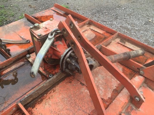 ขายด่วน!!!!เครื่องตัดหญ้าติดรถแทรกเตอร์ใหญ่