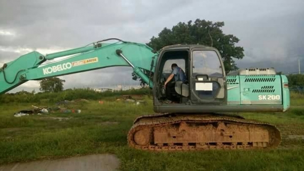 ขาย 1,700,000 KOBELCO SK200 Mark 8 YN-12 SUPERทำงาน 15,xxx ชม.โช่ใหม่  เครื่องดี ไฟฟ้าครบ  เอกสารเล่มทะเบียน  รถอยู่ จ.มหาสารคาม  090-772-3710 090-772-3708