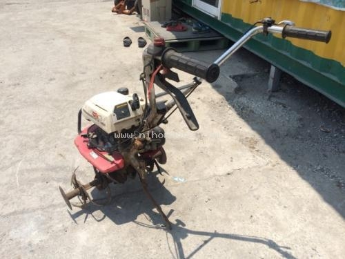 มองหา เครื่องพรวนดิน รหัสสินค้า : 80903712 ยี่ห้อ : HONDA รุ่น : F210 ติดต่อ Tel.086-8150487 www.nihonmono.com