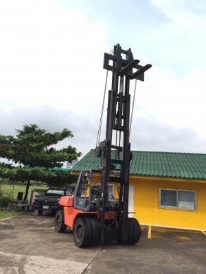 ขายรถยกโฟร์คลิฟท์8ตัน ดีเซล