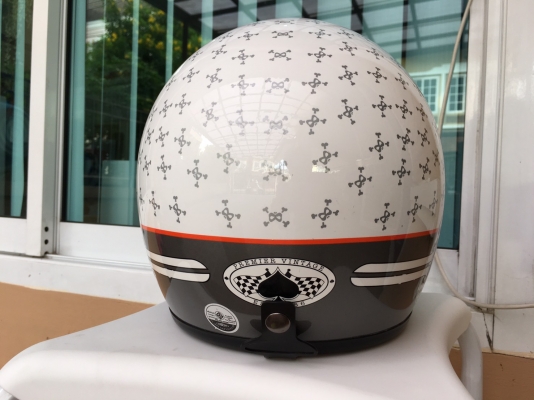 ขายหมวกกันน๊อค ยี่ห้อ AVEX HELMETS มือหนึ่ง ราคา 1,200 บาท ขายหมวกกันน๊อค ยี่ห้อ AVEX HELMETS มือหนึ่ง ราคา 1,200 บาท