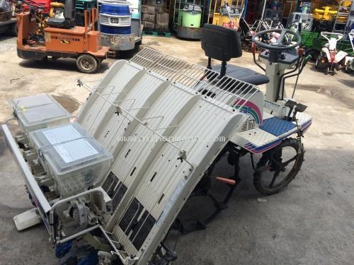 มองหา รถปลูกข้าวดำนานั่งขับ รหัสสินค้า : 80904411 ยี่ห้อ : ISEKI รุ่น : PM40