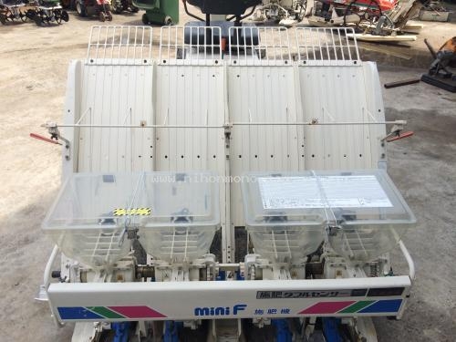 มองหา รถปลูกข้าวดำนานั่งขับ รหัสสินค้า : 80904411 ยี่ห้อ : ISEKI รุ่น : PM40