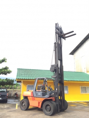 ขายรถยกโฟร์คลิฟท์ดีเซลยี่ห้อ TOYOTA 8 ตัน  เสา6เมตร
