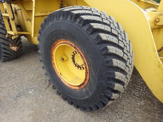 ถึงไทยแล้วครับ KOMATSU WA300-1 ซีเรียล 30,000กว่า ญี่ปุ่นแท้ โทร.090-986-2521 อ๊อบ