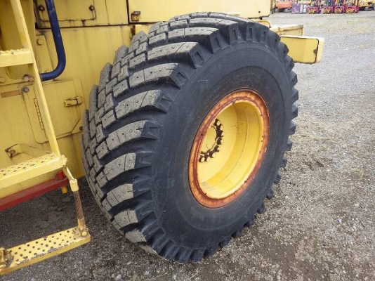 ถึงไทยแล้วครับ KOMATSU WA300-1 ซีเรียล 30,000กว่า ญี่ปุ่นแท้ โทร.090-986-2521 อ๊อบ
