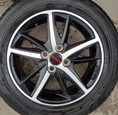 ขายล้อTOYOTA VIOS TRD(รุ่น4 )ยางปี5115 4 ล้อ