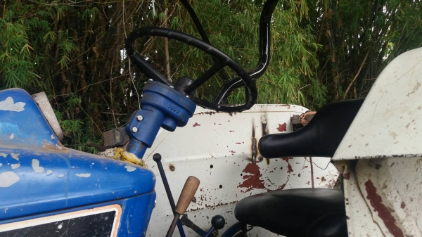 ขายด่วน รถไถFROD 6610 เสื้อลาย ไอดีโต ยางสวย เครื่องดี ปั้มแดงปั้มขาวดี อุปกรณ์ไม่มีตก อุปกรณ์ มีเท่าติดรถ รถพร้อมใช้งานเลยครับ เอกสารสัญญาซื้อขาย