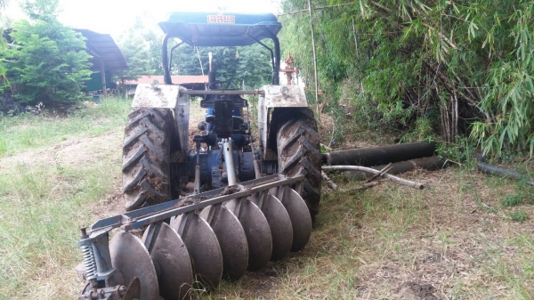 ขายด่วน รถไถFROD 6610 เสื้อลาย ไอดีโต ยางสวย เครื่องดี ปั้มแดงปั้มขาวดี อุปกรณ์ไม่มีตก อุปกรณ์ มีเท่าติดรถ รถพร้อมใช้งานเลยครับ เอกสารสัญญาซื้อขาย