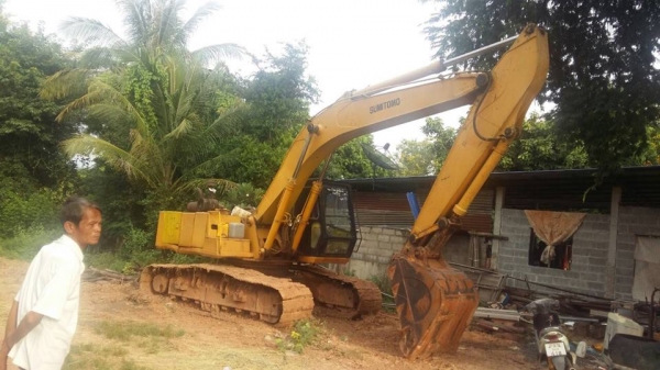 ขายรถแบคโค SUMITOMO F2-2800 รถบ้านใช้งานอยู่ เอกสารใบซื้อขาย ราคา300,000 สนใจโทร 090-8588220คุณนะ 093-3258446คุณบิว หรือเข้าดูสินค้าอื่นๆได้ที่ www.narong2truck.com หรือ www.truck.in.th/498 หรือเพจFacebook ณรงค์ ซื้อขายรถมือสอง (เว็บไซต์ส่วนตัว) หรือFaceb