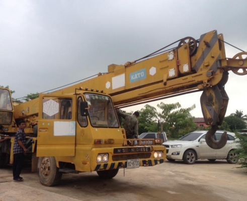 ขายรถเครน Kato ขนาด 20 ตัน มีจิ๊บ ปั๊ม 2 ตอน ขาตรง รถพร้อมใช้งาน เอกสารเล่มทะเบียนพร้อม