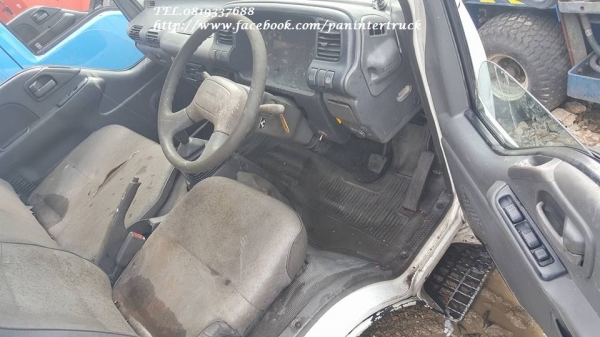 สินค้าเก่านอก*หัวเก๋งรถบรรทุก 4 ล้อใหญ่,6 ล้อเล็ก / CABIN ISUZU NHR-NKR รุ่น:NHR69E(รุ่นยกหัวไม่ได้/มีขาหลัง) ราคาเพียง 38,000 บาท สนใจรีบติดต่อ 0819337688