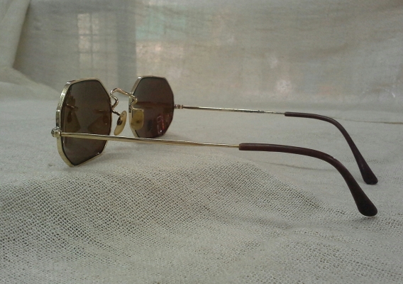แว่นตาโกลด์ฟิลด์ทศวรรษที่ 50s 'อัลก้าผู้ยิ่งใหญ่' รุ่นหายาก! Vintage ALGHA handmade in England 14K แว่นตาโกลด์ฟิลด์ทศวรรษที่ 50s 'อัลก้าผู้ยิ่งใหญ่' รุ่นหายาก! Vintage ALGHA handmade in England 14K
