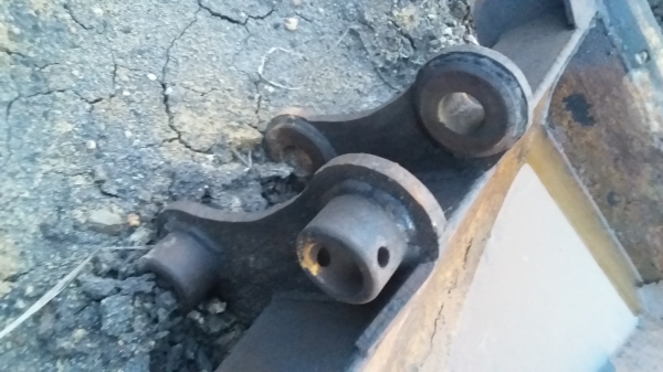 ขาย บุ้งกี๋ กวาดเลน ใส่รถขนาด PC30-40